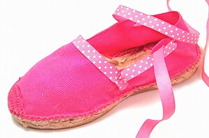 E-13 - Fuchsia Dot Espadrilles - Euro 35 Size 5